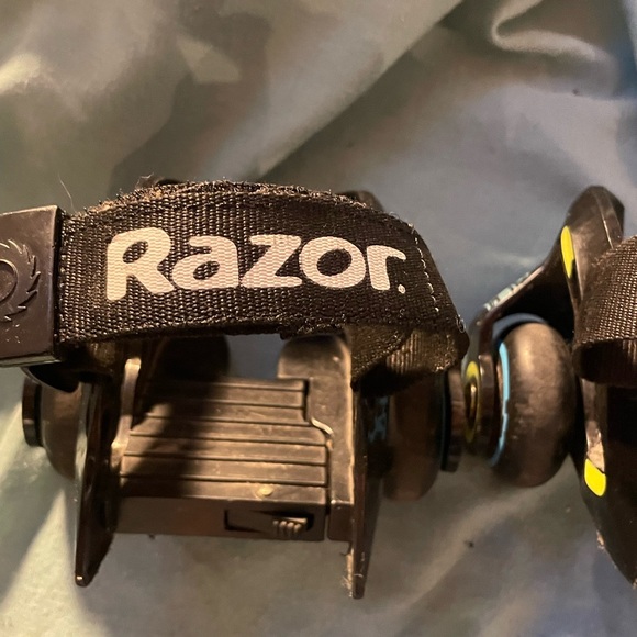 Youth Razor Heelies - Picture 3 of 4